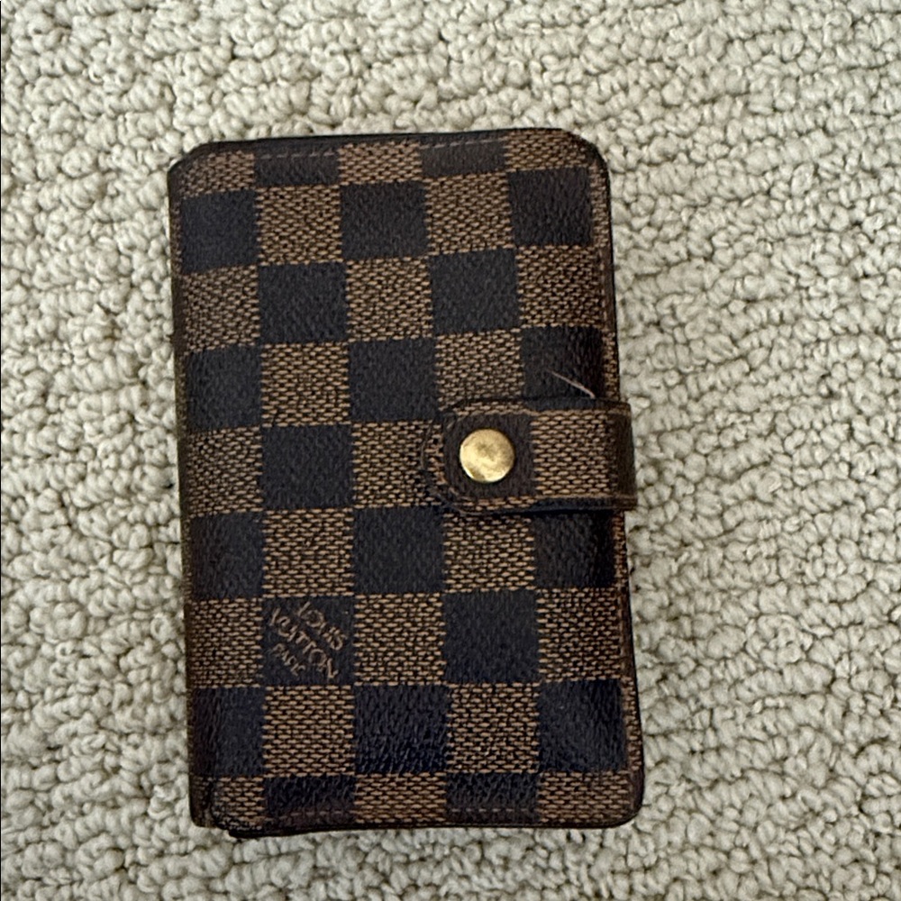 Louis Vuitton Brown Checkered Card Wallet